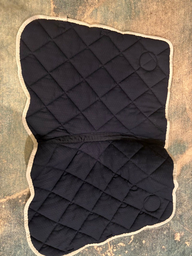 HERMES Hermes saddle pad (3)