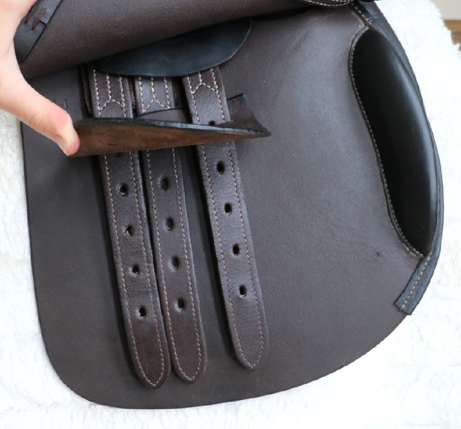 DOVER SADDLERY 14" Wide Dover Saddlery Pony Saddle (6)
