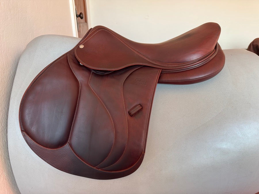 DEVOUCOUX 17.5” 2020 Devoucoux Biarritz O Saddle - 2A - Full Buffalo
