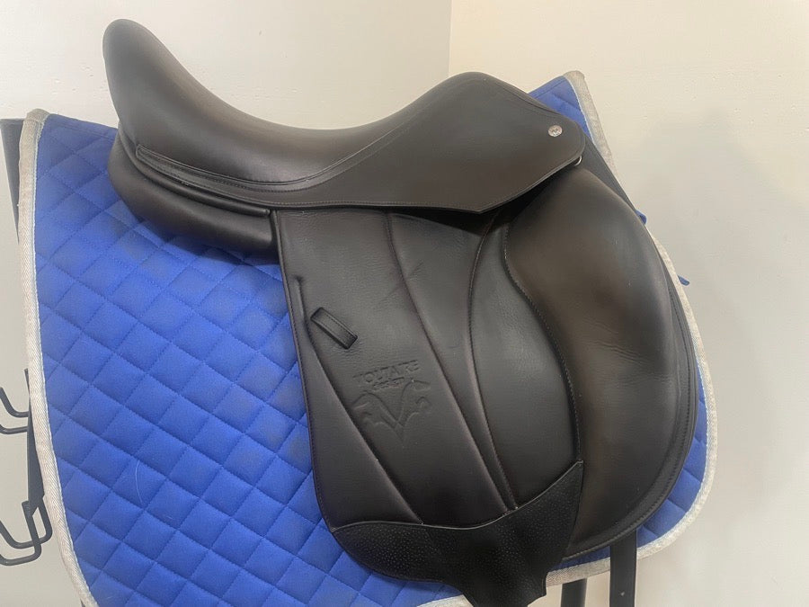 VOLTAIRE 17” Voltaire Adelaide - 2019 - 1A - AO PRO (2)