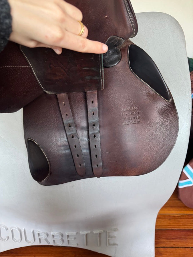 VOLTAIRE 18.5” Voltaire Stuttgart PRO Saddle - 2017 - 4AAR - full Buffalo (8)