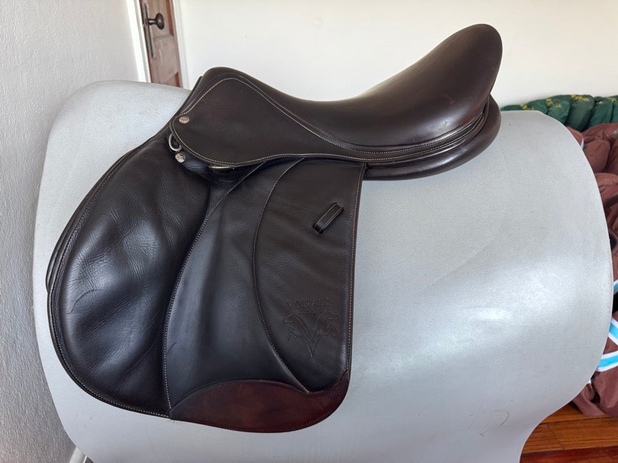 VOLTAIRE 18.5” Voltaire Stuttgart PRO Saddle - 2017 - 4AAR - full Buffalo