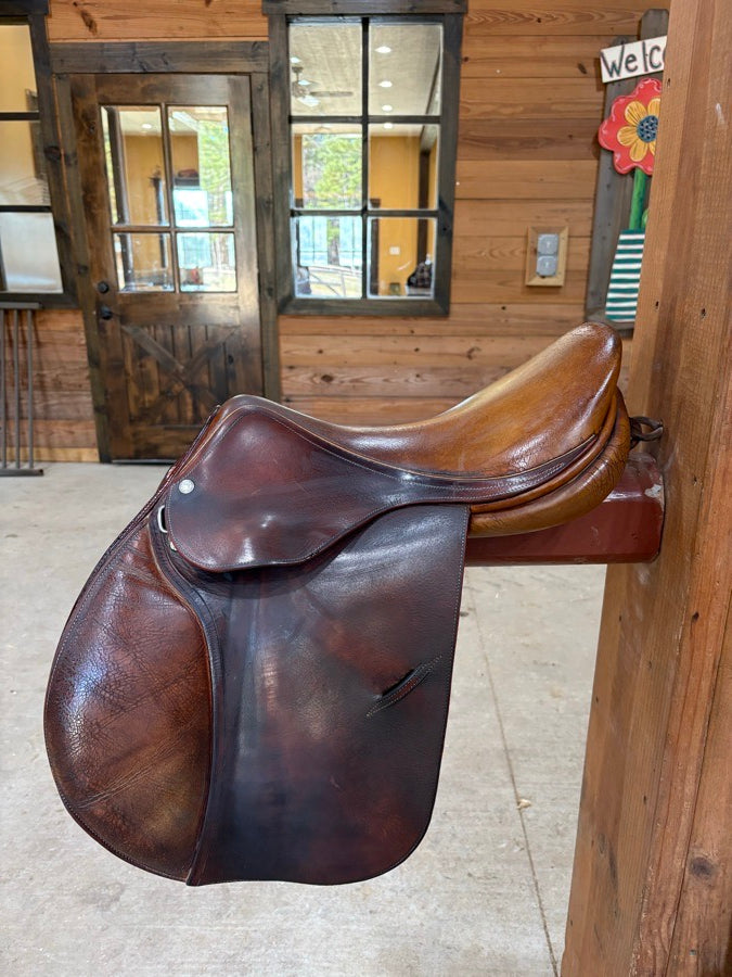 CHILDERIC Childeric 16.5 Close Contact Saddle (4)