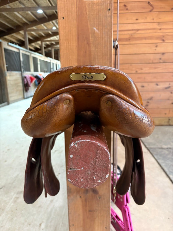 CHILDERIC Childeric 16.5 Close Contact Saddle (3)
