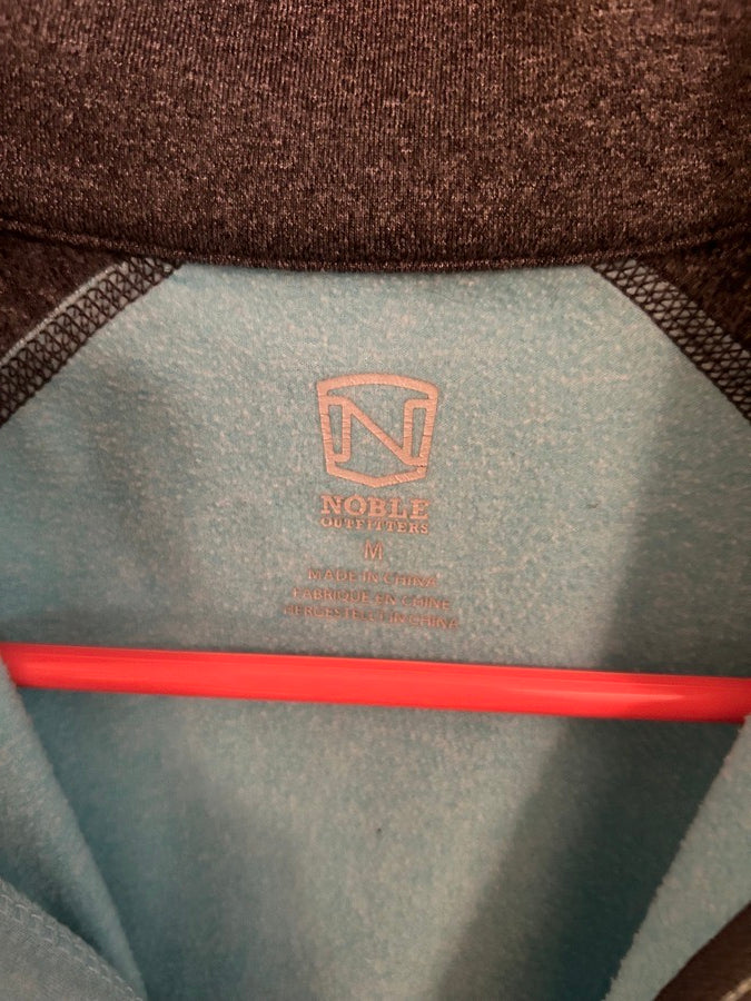 NOBLE OUTFITTERS Nobel outfitters long sleeve (2)