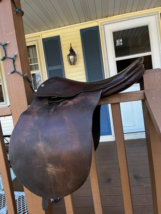 Other Dark brown English dressage saddle (4)