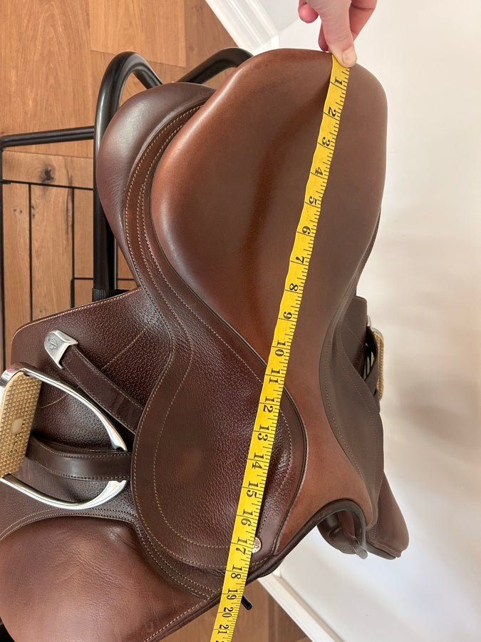 BATES Bates saddle and tack (4)