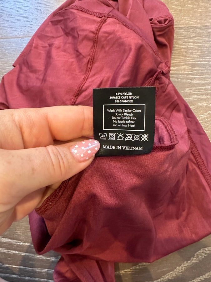 EQUESTRIAN STOCKHOLM Equestrian Stockholm - UV Protection Top - Bordeaux (7)