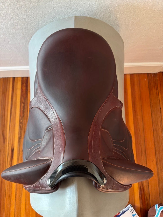 DEVOUCOUX 17.5” 2022 Devoucoux Makila Harmonie S Dressage Saddle - Full Buffalo - 2AA (5)