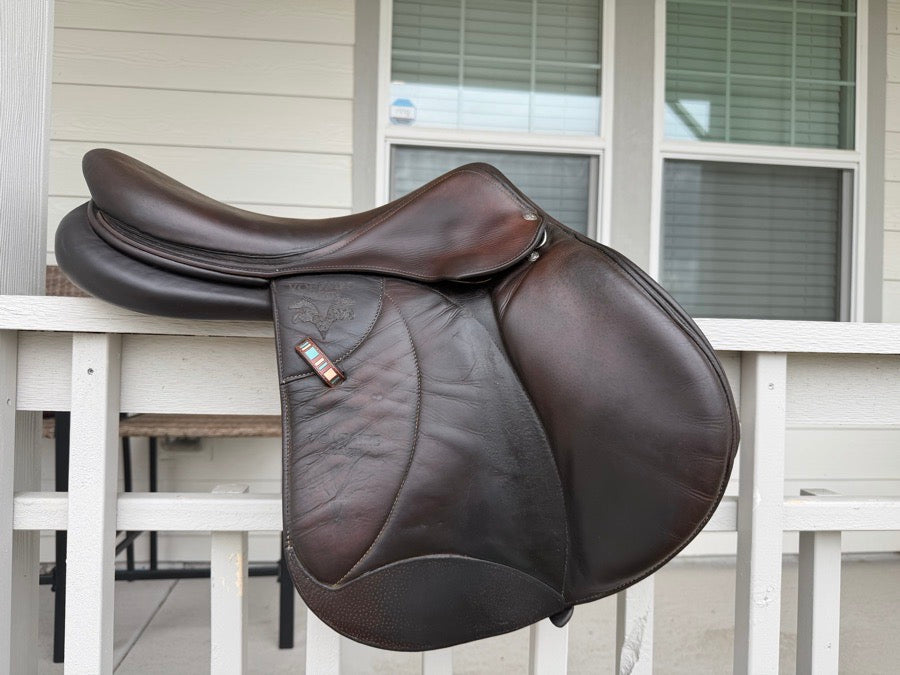 VOLTAIRE Voltaire 2015 18” 2AA Saddle