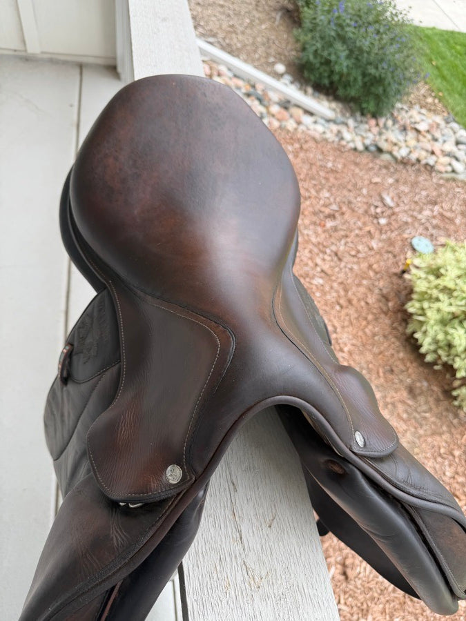 VOLTAIRE Voltaire 2015 18” 2AA Saddle (5)