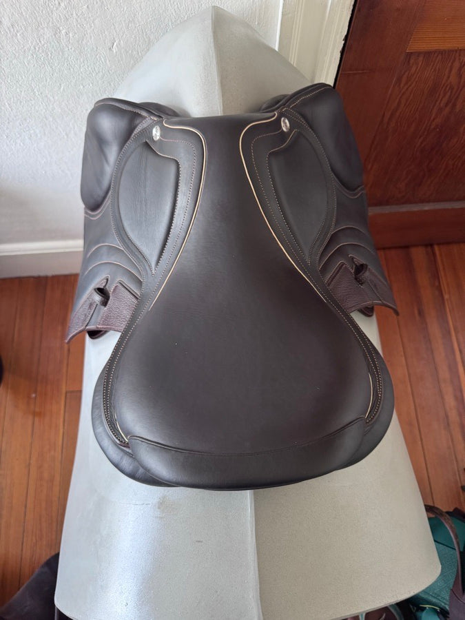 CWD 17” CWD Mademoiselle 2Gs Saddle - 2C - Full Buffalo - LIKE NEW! (5)