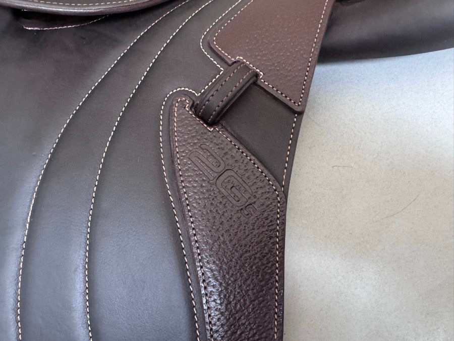 CWD 17” CWD Mademoiselle 2Gs Saddle - 2C - Full Buffalo - LIKE NEW! (3)