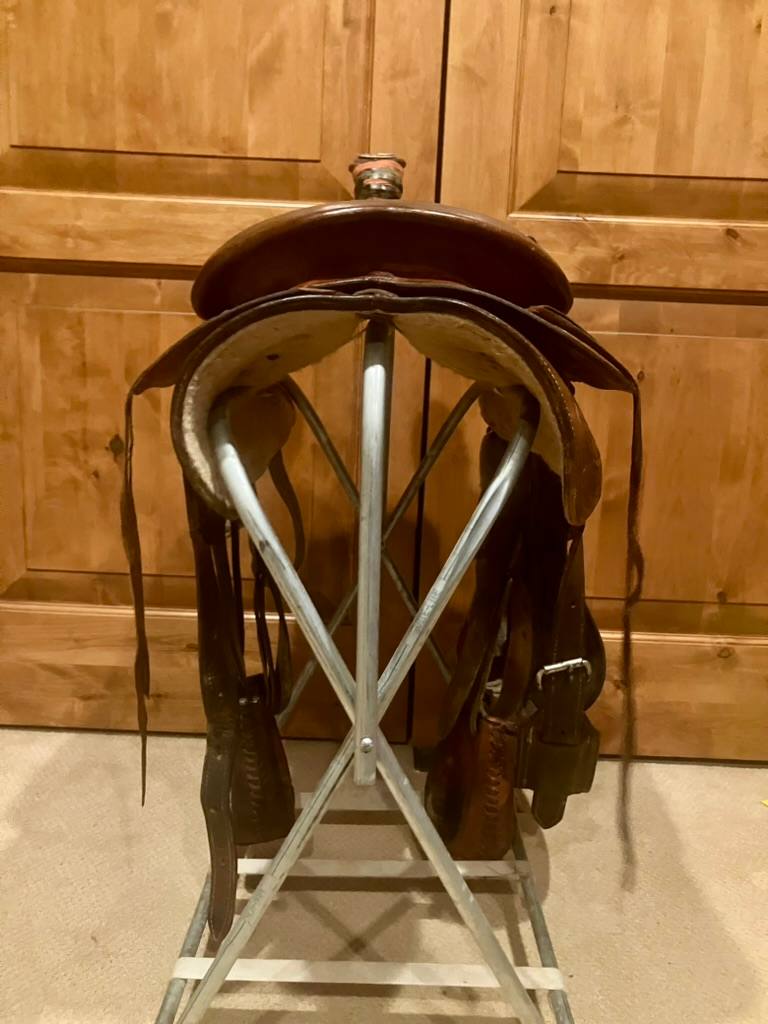 Roping Saddle 15.5" | 6.75" Tree Size (4)