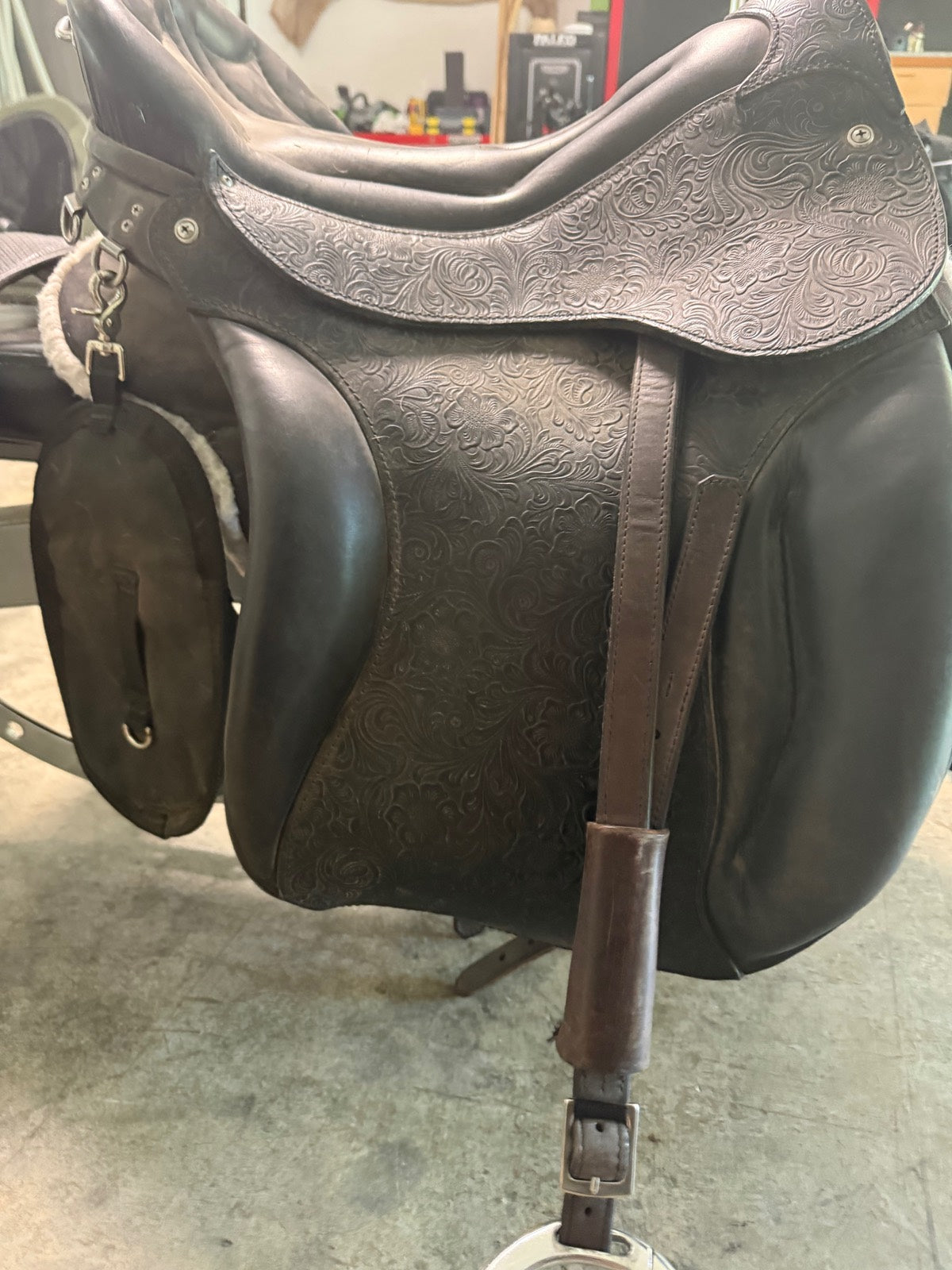 Ortho-Flex Ortho-Flex Endurance / Trail Saddle – 17.5” Seat – Excellent Condition (2)