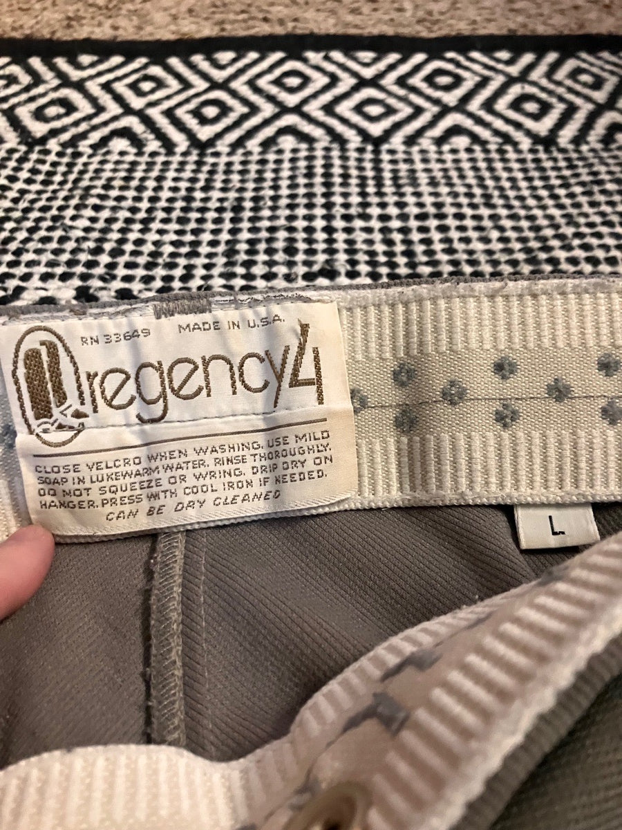 LEGACY BY COUNTRY SADDLERY Women’s size Large grey breeches