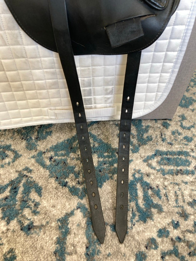 SCHLEESE Schleese Infinity II 17.5” Dressage Saddle (6)