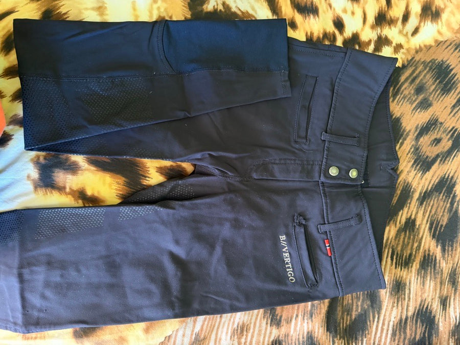 B VERTIGO B Vertigo Full Seat Breech