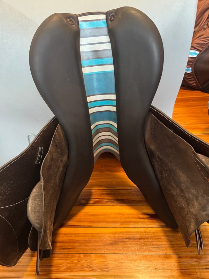VOLTAIRE 18.5” 2023 Voltaire Palm Beach PRO Saddle - 2AR - Full Buffalo (7)