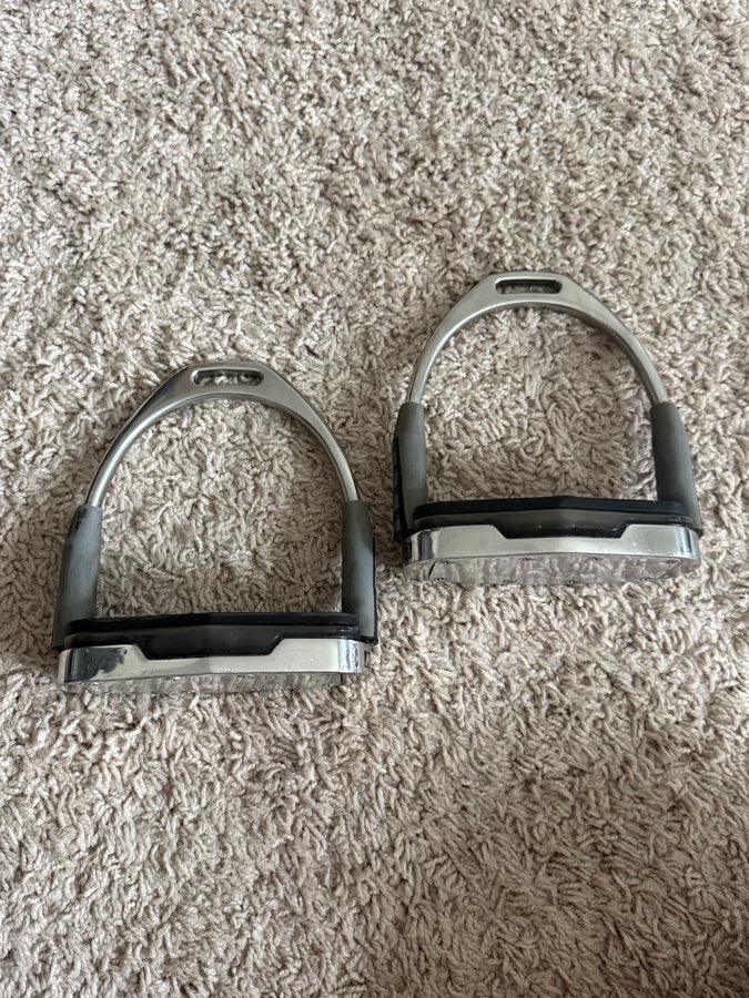 MDC Metalab Air System Extra Grip SS Stirrups 4.75 (3)