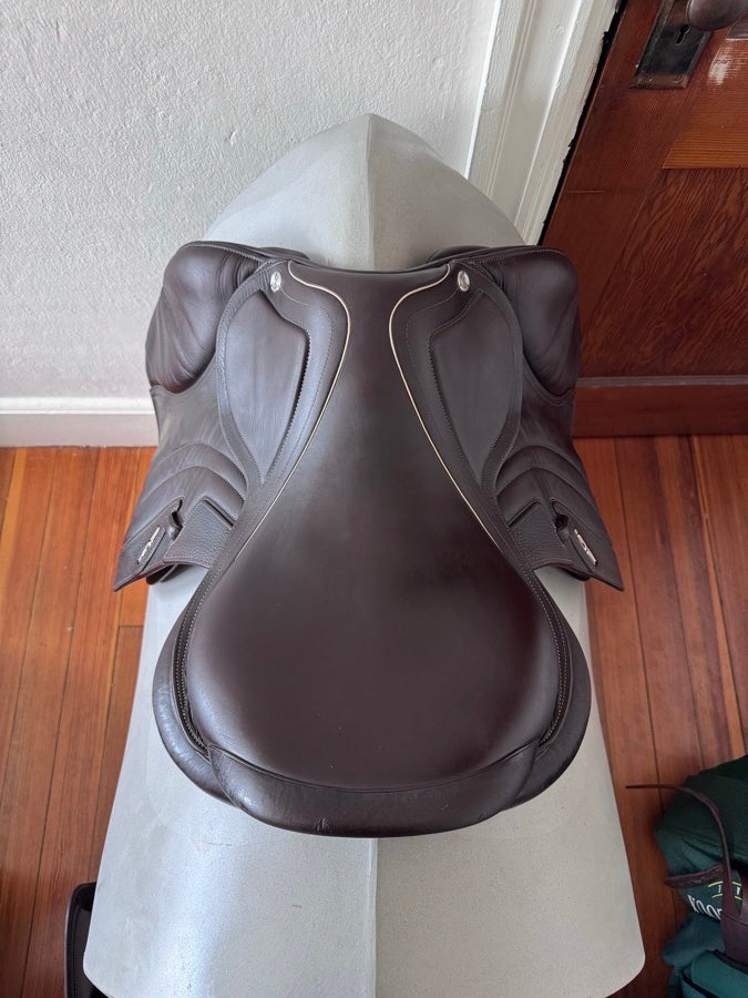 CWD 17.5” 2018 CWD SE32 Mademoiselle 2Gs Saddle - 3L - Full Buffalo (4)