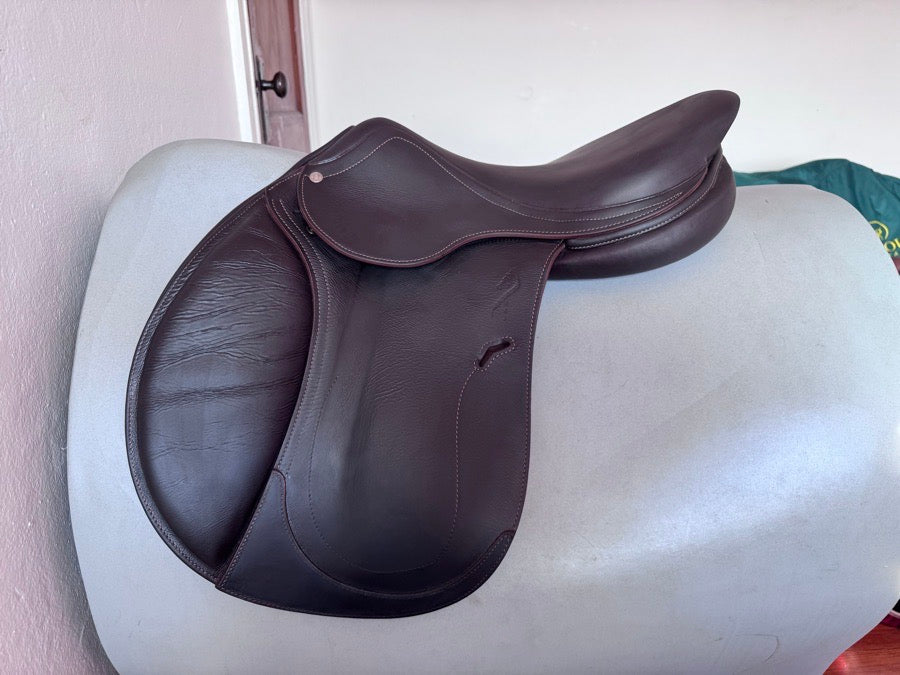 ANTARES 17” 2022 Antares Evolution Saddle - 3NB - Full Buffalo - IMMACULATE (2)
