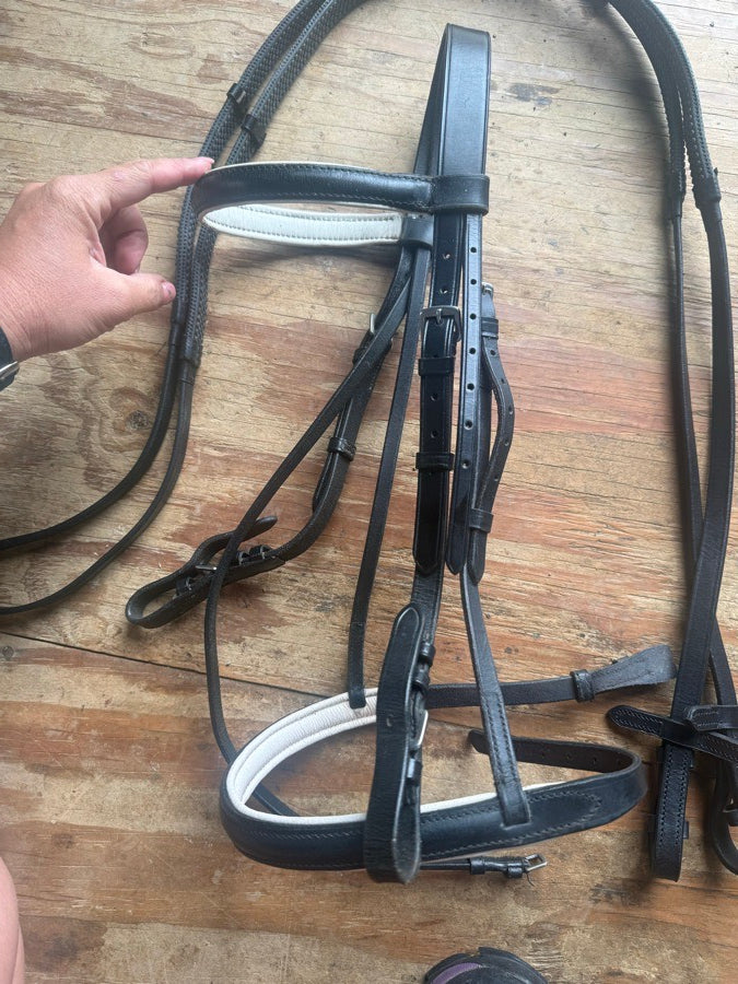 OTHER horse sized black and white bridle (2)