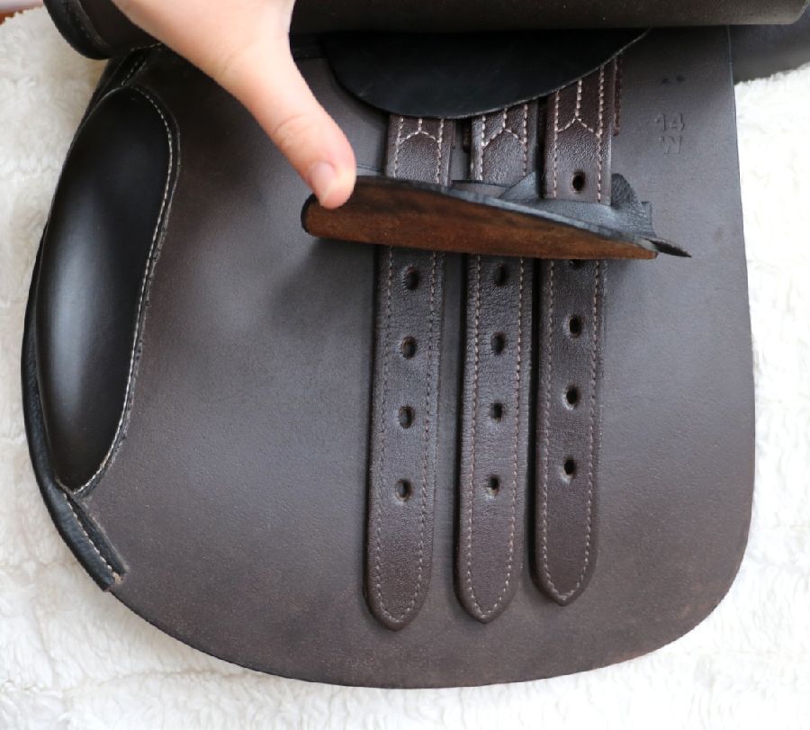 DOVER SADDLERY 14" Wide Dover Saddlery Pony Saddle (5)