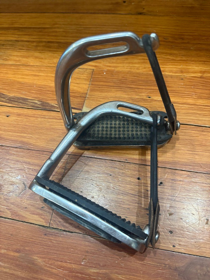 OTHER 4.5” peacock irons