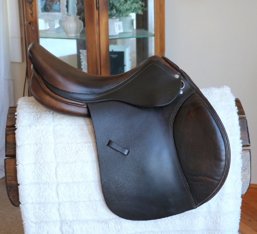 DOVER SADDLERY 17.5" M Circuit (Dover Saddlery) Saddle (2)