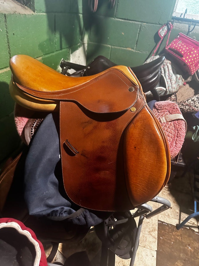 BEVAL 16” wide tree beval saddle (2)