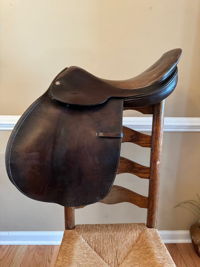 PEGASUS Imperial Pegasus Featherweight Event Saddle 17".