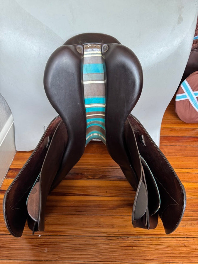 VOLTAIRE 18.5” Voltaire Stuttgart PRO Saddle - 2017 - 4AAR - full Buffalo (7)