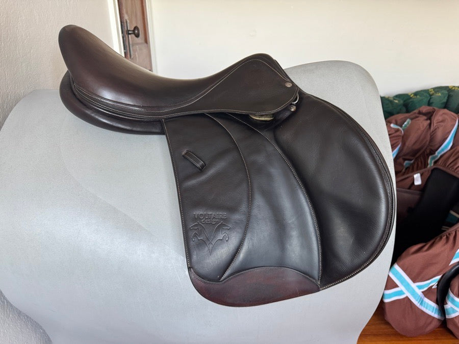 VOLTAIRE 18.5” Voltaire Stuttgart PRO Saddle - 2017 - 4AAR - full Buffalo (6)