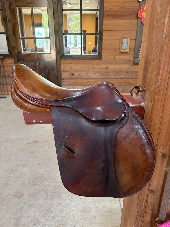 CHILDERIC Childeric 16.5 Close Contact Saddle