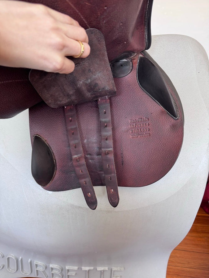 VOLTAIRE 17.5” 2020 Voltaire Stuttgart PRO Saddle - 3A - Full Buffalo - Flawless! (8)