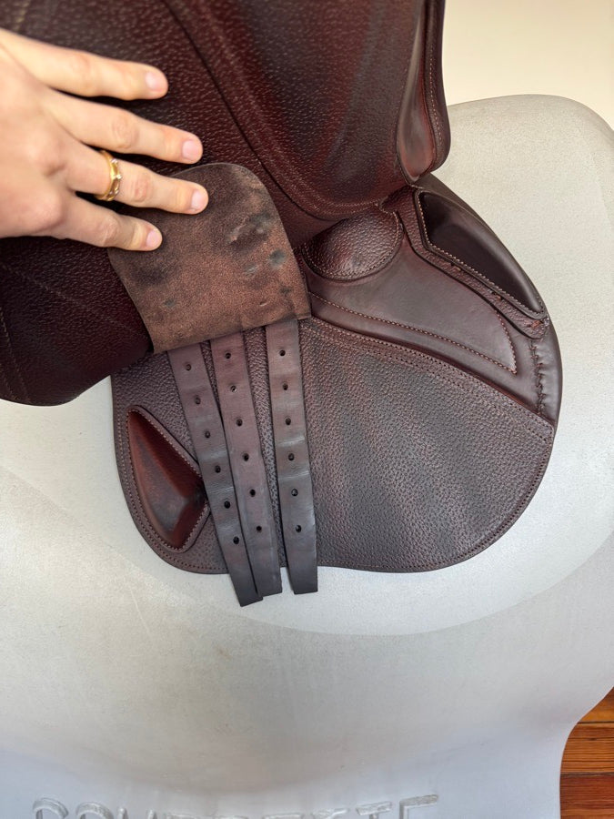 CWD 17.5” 2024 CWD SE38 Hunter Mademoiselle 2Gs Saddle - 3CH - Full Buffalo (6)