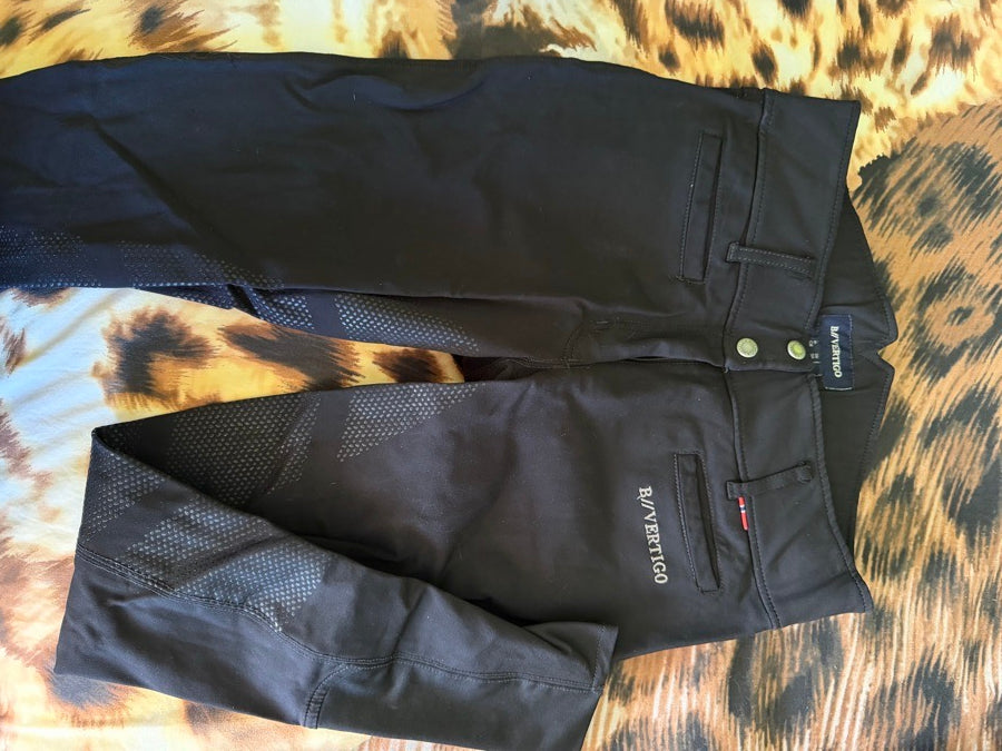 B VERTIGO B Vertigo Full Seat Breech