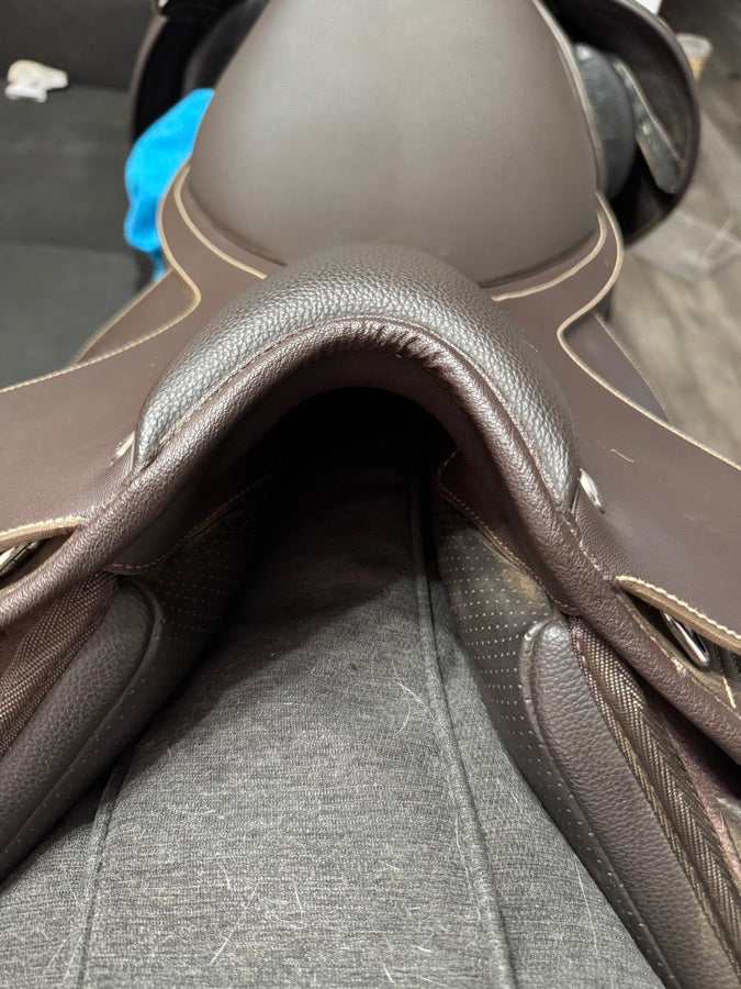 WINTEC 17' Brown Wintec 500 HART Close Contact Saddle (3)