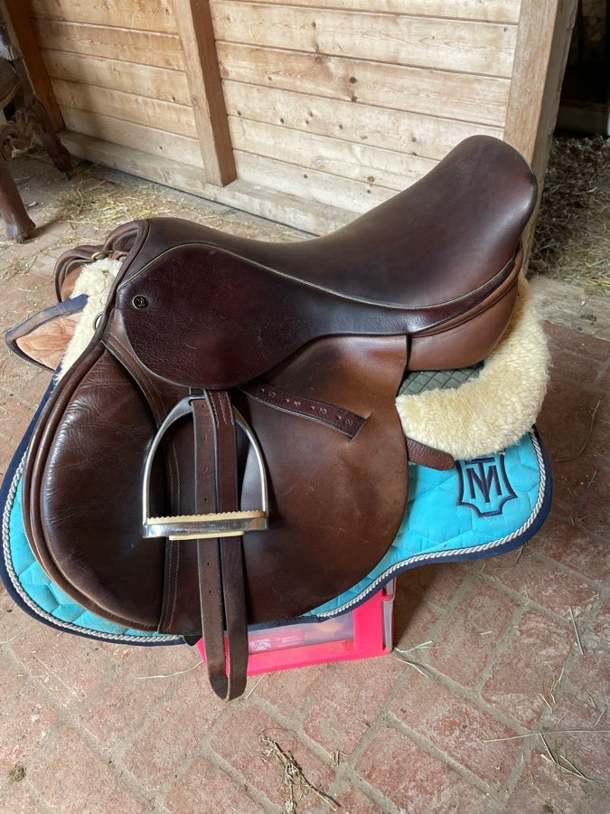 JRD 18” custom jump saddle (2)