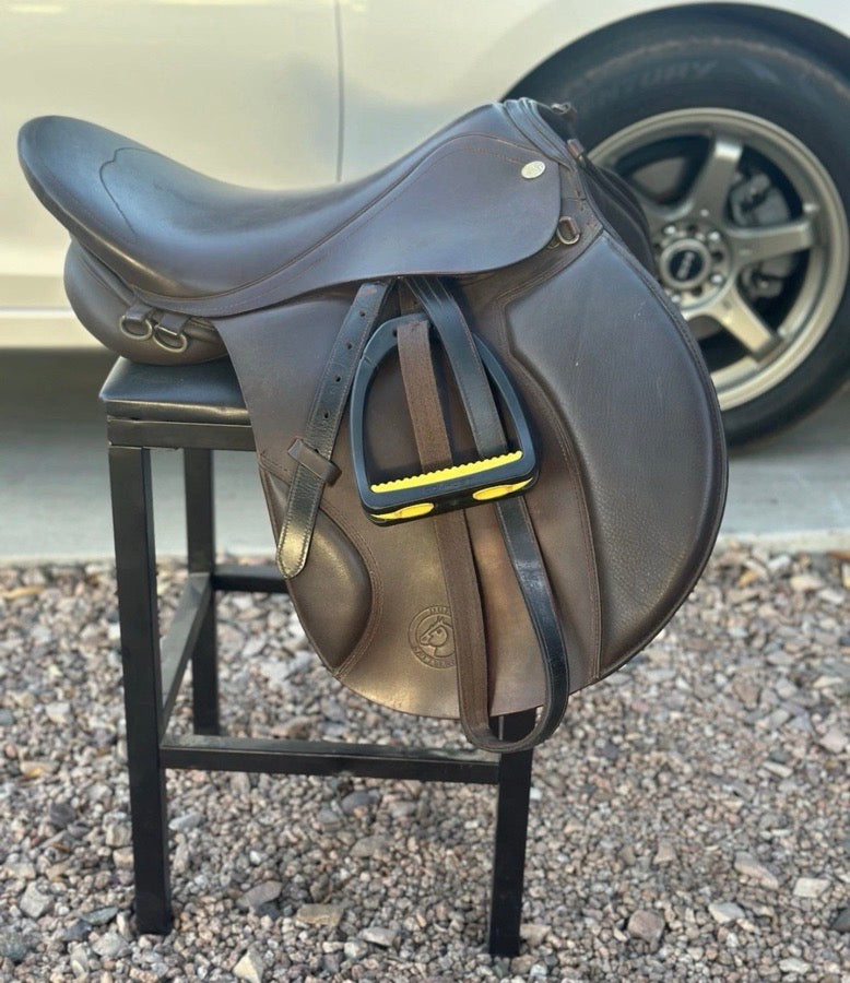 OTHER Duett Foxhunter Saddle For Sale | 18” |  English Horse Saddle