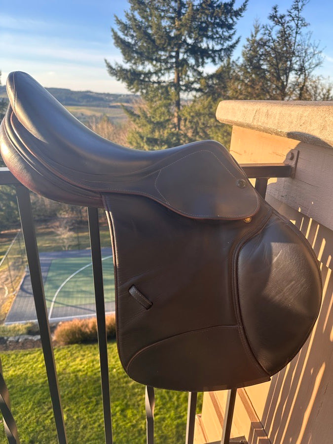 PRESTIGE 17 seat, Prestige Torn Carson Elite