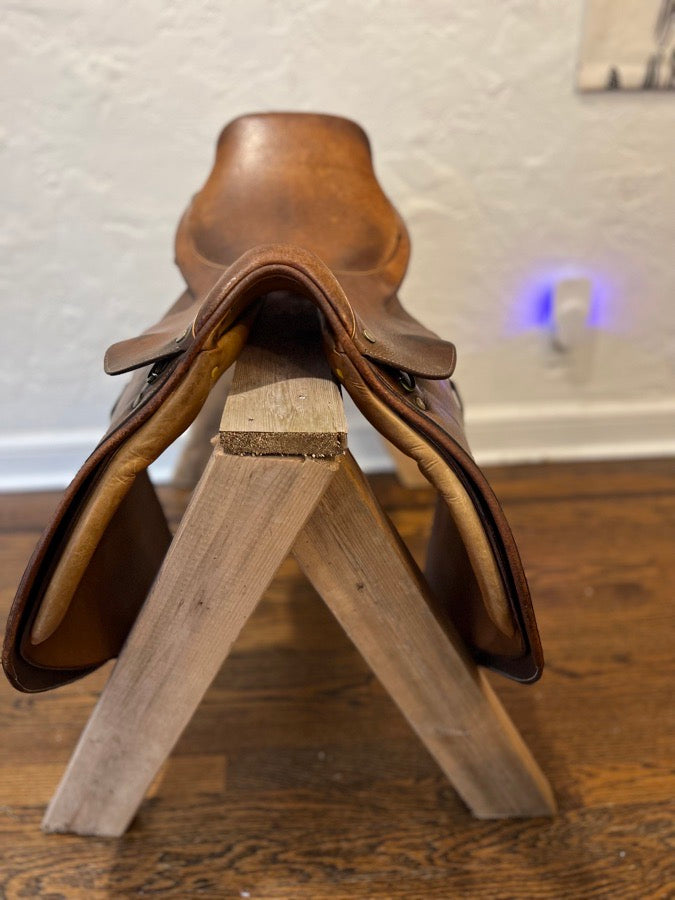 CROSBY Crosby 17" English Saddle (2)