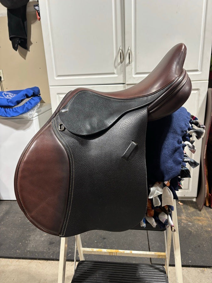 Other Ryder Riviera jump saddle 16.5MW
