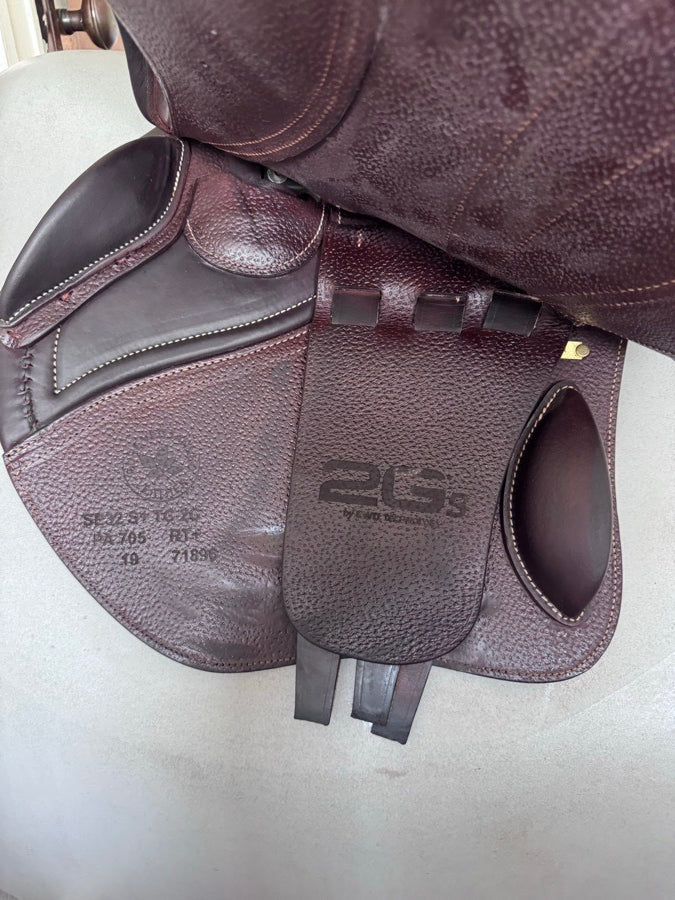 CWD 17” CWD Mademoiselle 2Gs Saddle - 2C - Full Buffalo - LIKE NEW! (4)