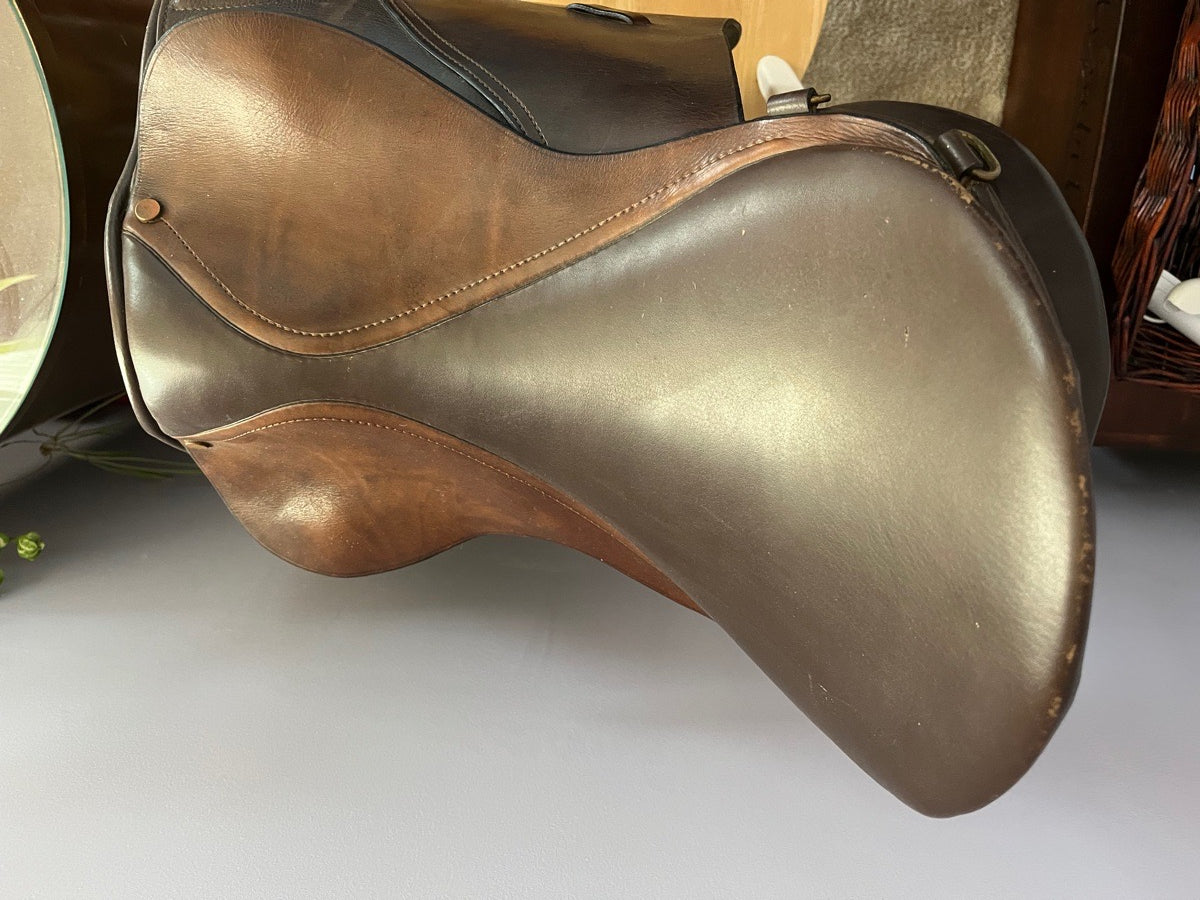 Other 19” Hunter Saddle (4)
