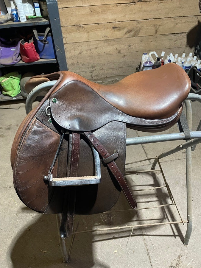 BEVAL 17” Beval Natural Saddle