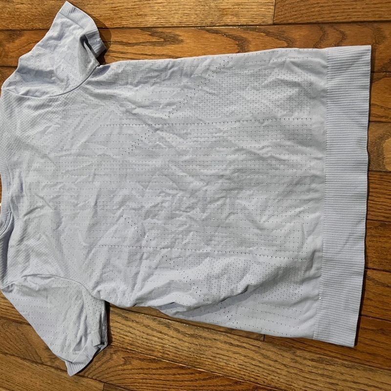 Other Athleta In-Motion Seamless T-Shirt (4)