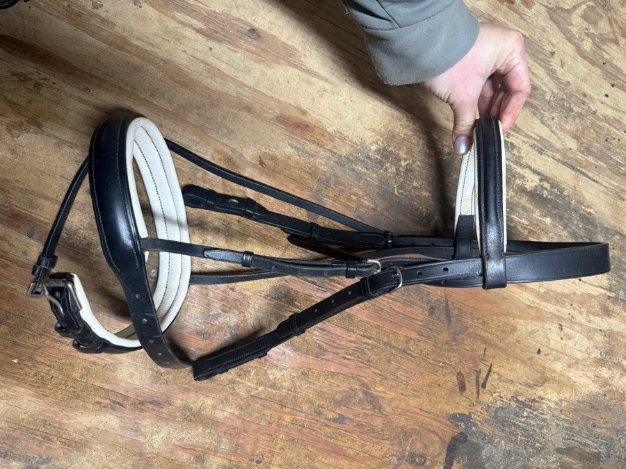 OTHER Full sized black bridle (2)