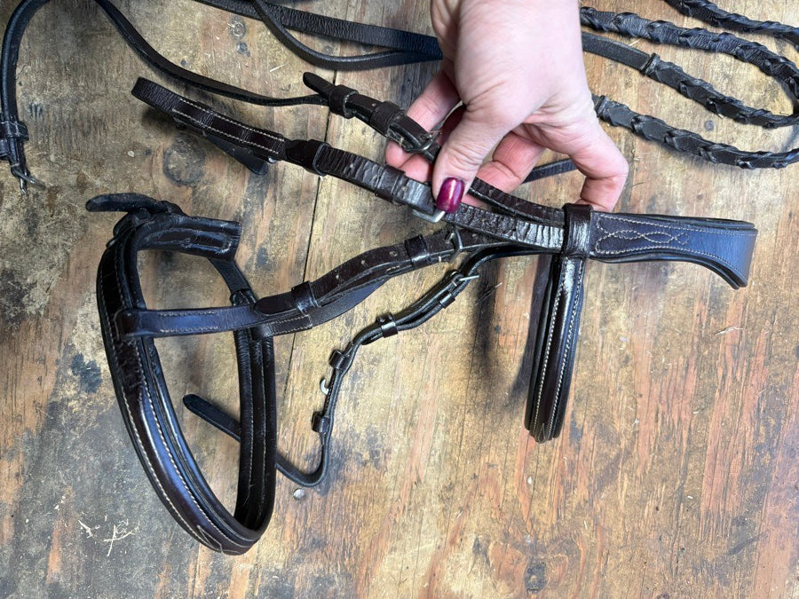 SHIRES Pony sized Shires fancy stitch bridle (2)